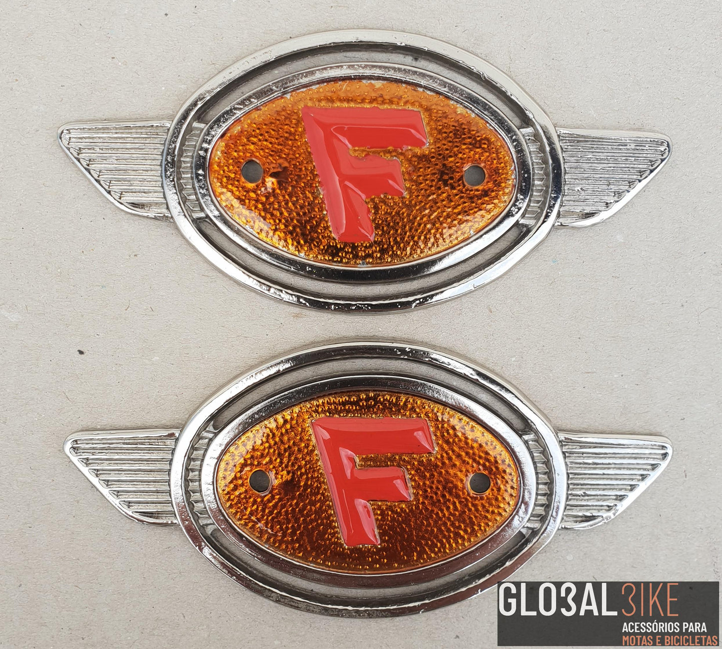 Emblema Depósito FAMEL XF-17 (Par)